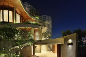 Dacolina House